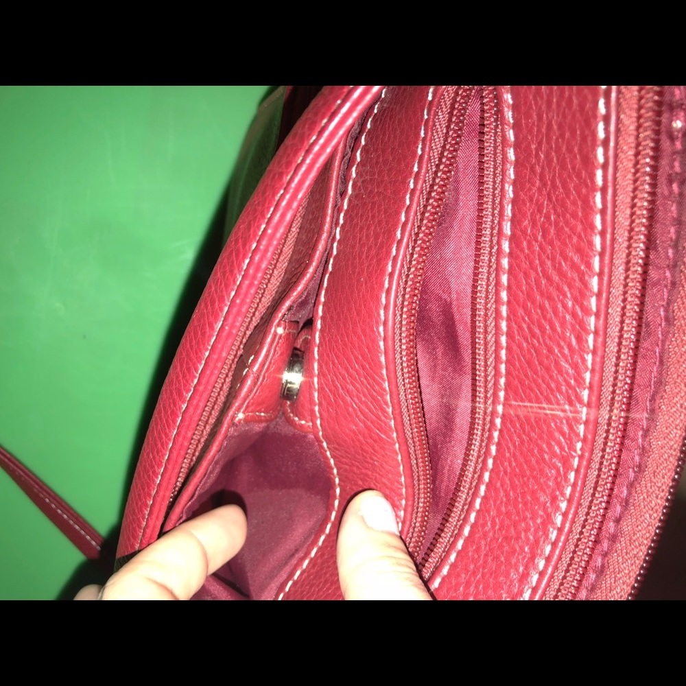 Red - Picture 5 of 5